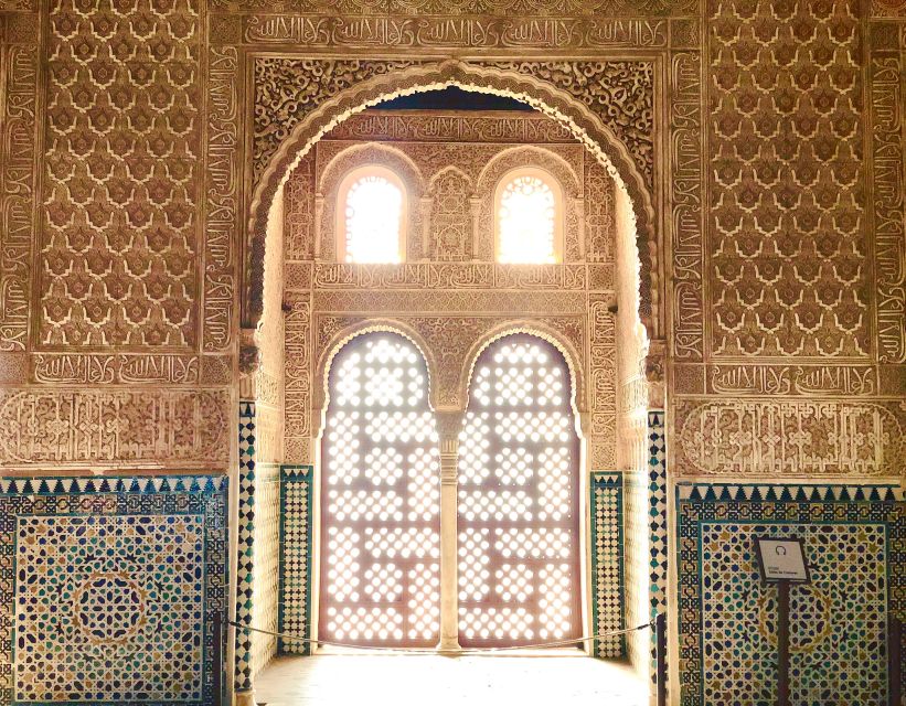 Alhambra: Guided Tour With Fast-Track Entry - Location Details
