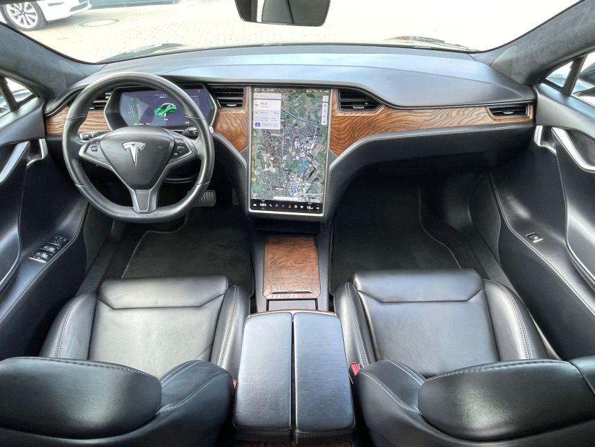 Athens: Sustainable VIP Airport Transfer>Unique Tesla ModelS - Directions