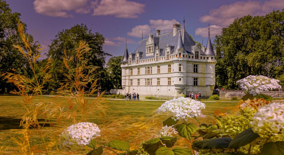 Azay-Le-Rideau Castle: Private Guided Tour With Ticket - Full Itinerary