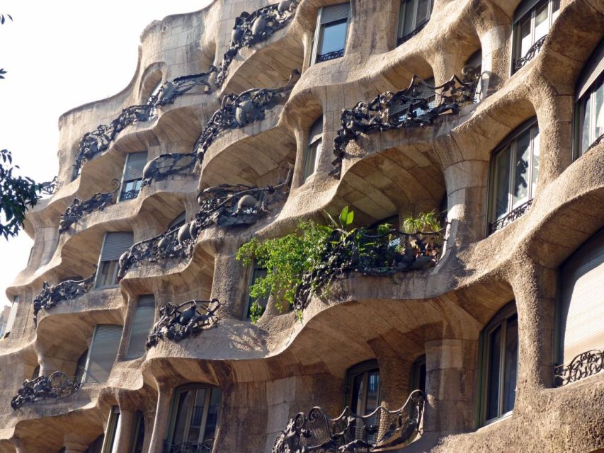 Barcelona: 4-hour Private Guided Walking Tour - Common questions
