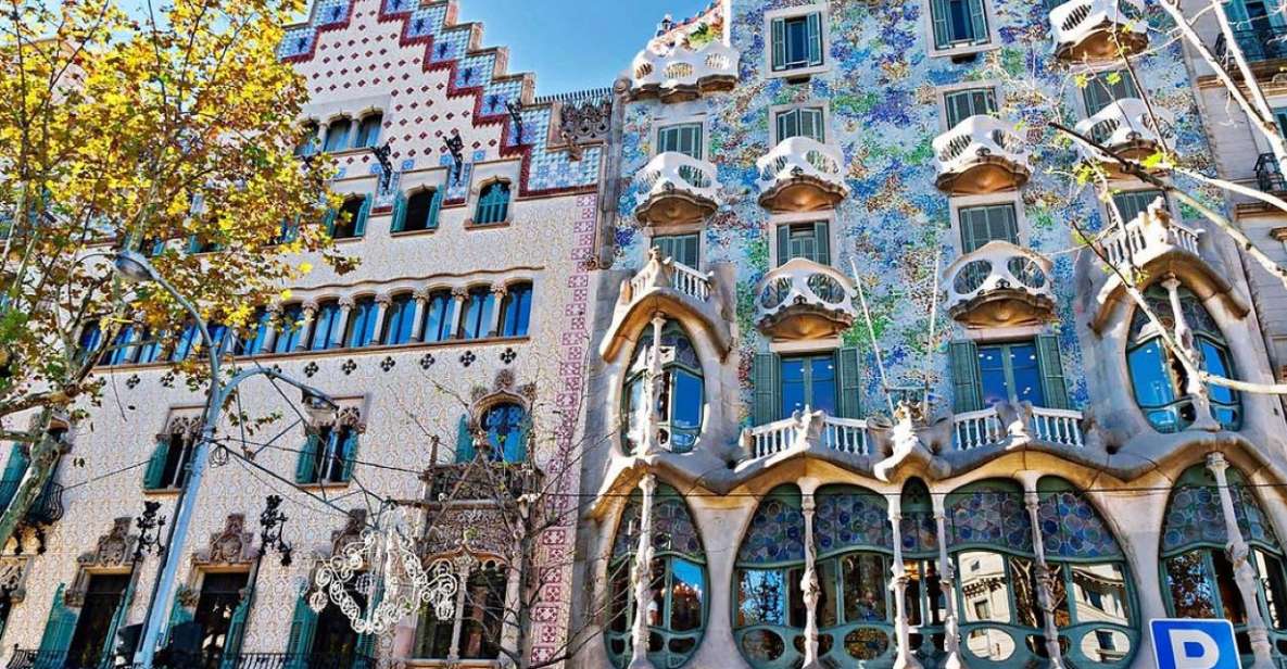 Barcelona: Casa Batllo & Casa Mila Guided Tour With Tickets - Visitor Experience