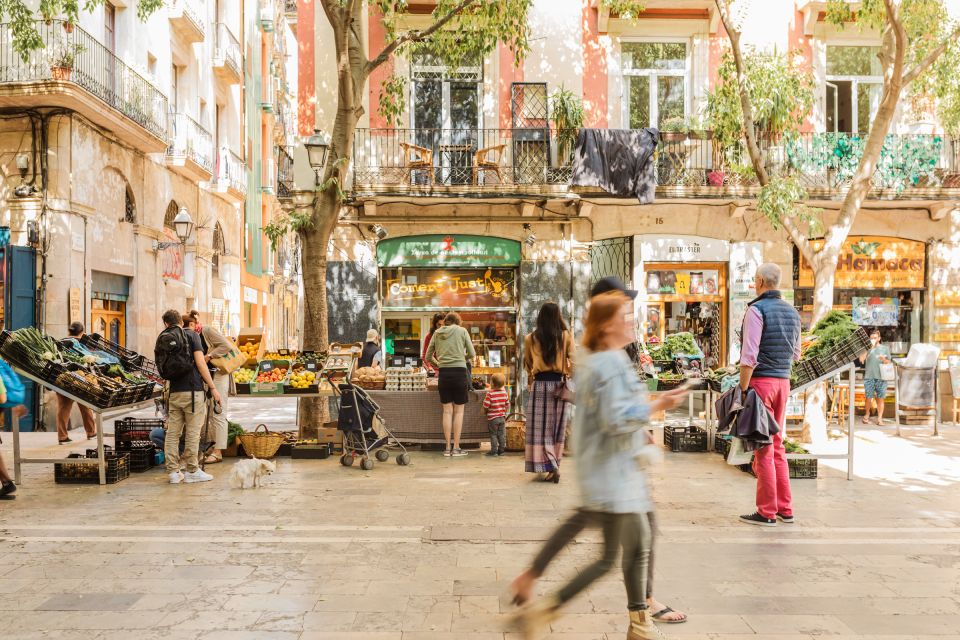Barcelona: Explore the Gothic Quarter With a Local - Additional Information and Location Details