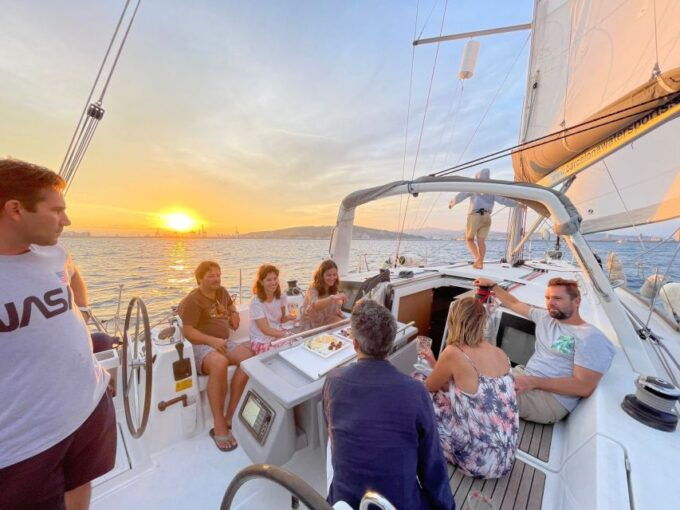 Barcelona:2 Hour Private Sail Inc Drinks & Snacks Onboard - Booking & Payment Details