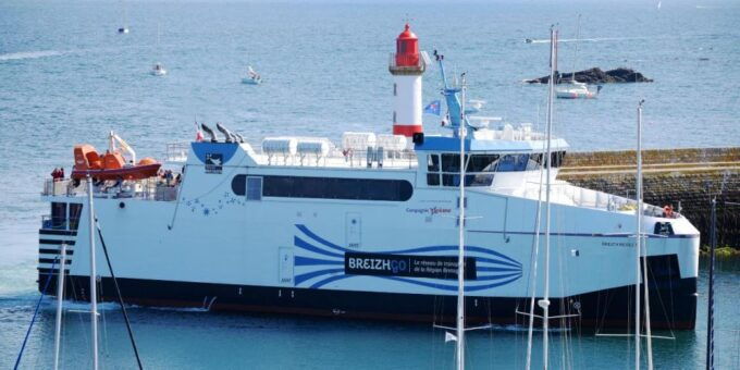 Belle-Île-en-Mer: Ferry Crossing to Sauzon - Island Highlights and Natural Beauty