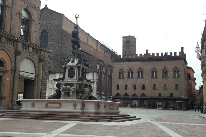 Bologna : a Walk Into History - Customer Reviews and Recommendations