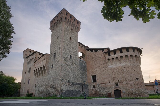 Bologna Surroundings Photo Tour: Rolling Hills and Badlands - Weather Considerations