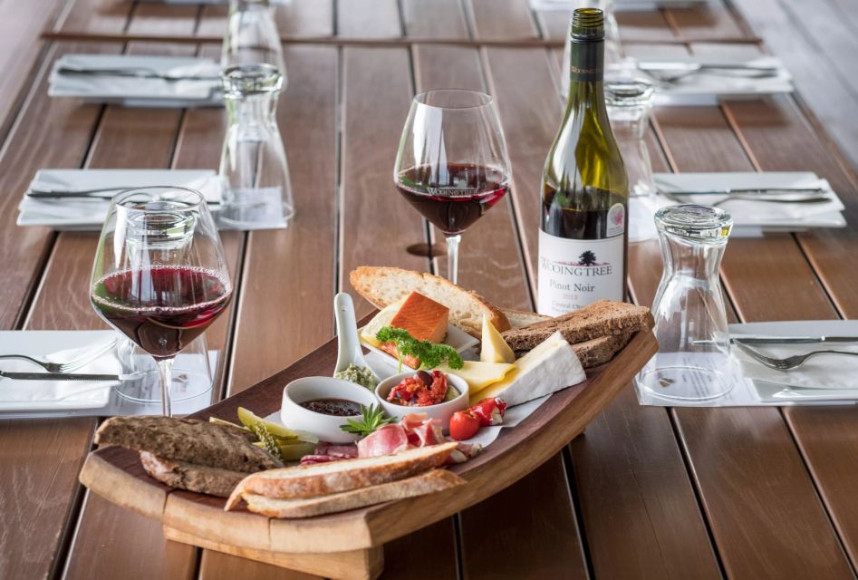 Boutique Winery Half-Day Tour & Vineyard Platter-Style Lunch - Small Group Setting and Personalized Experience