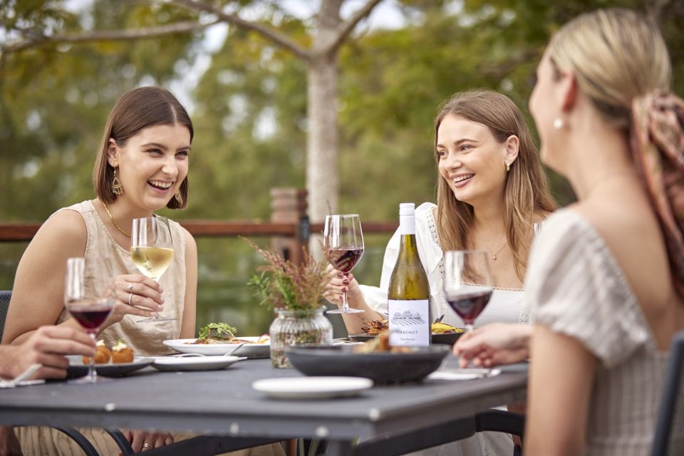 Brisbane: Sirromet Winery Tour With Tasting & 2-Course Lunch - Detailed Itinerary of the Tour