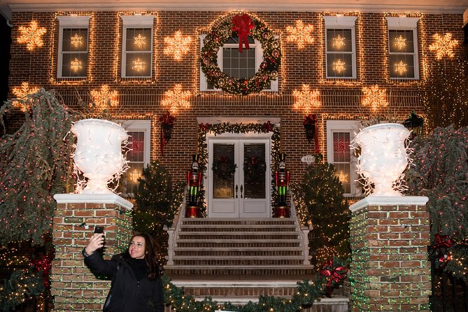 Brooklyn Half-Day Christmas Lights Tour From Manhattan  - New York City - Additional Resources