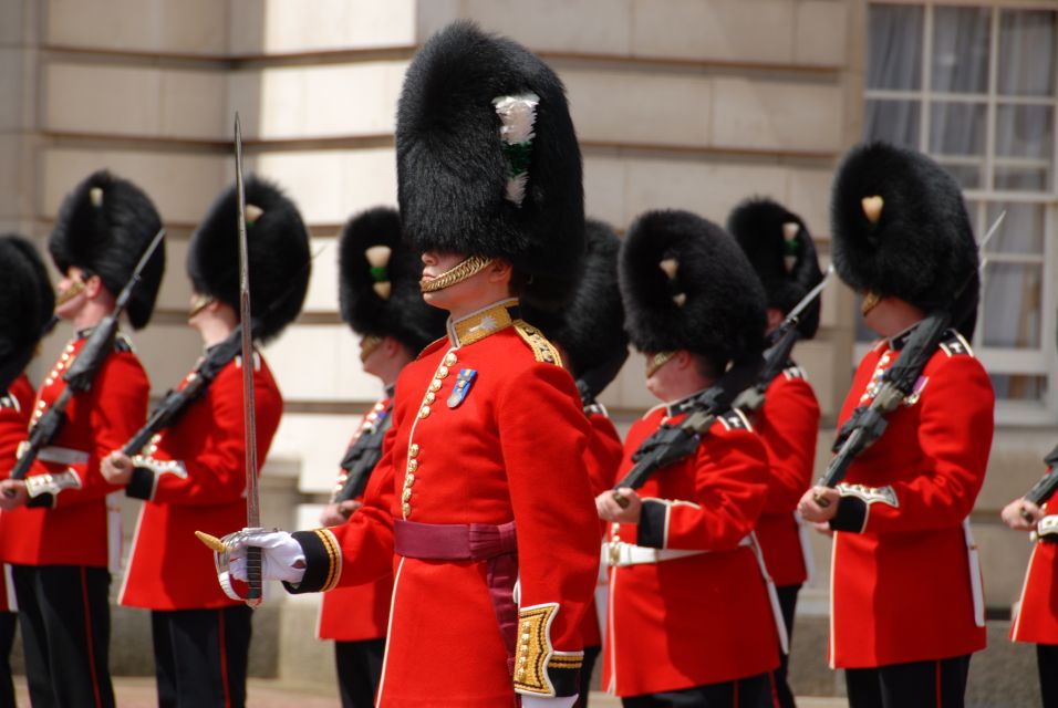Buckingham Palace Exterior and Royal History Private Tour - Common questions