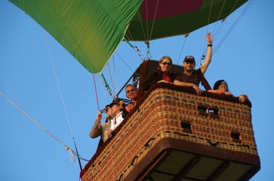 Camden Valley: Sunrise Hot Air Balloon Flight With Breakfast - Common questions