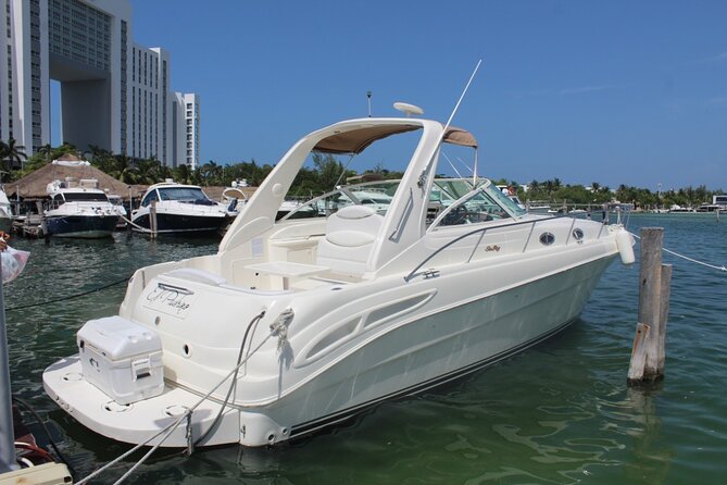 Cancun Bay Private 2-Hour on a Luxury Yacht - Traveler Interaction and Reviews