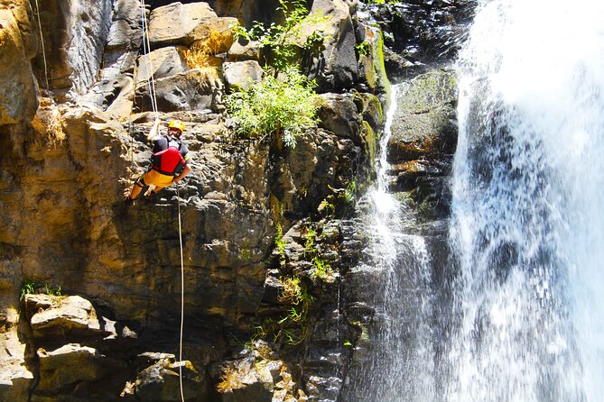 Canyoning in Río Del Molino in Valle De Bravo - Rappelling Opportunity