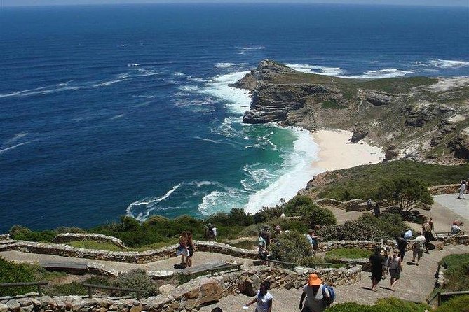 Cape Town 3-Day Attraction Tours: Shark Diving & Cape Peninsula & Wine Tasting - Wine Tasting Adventure