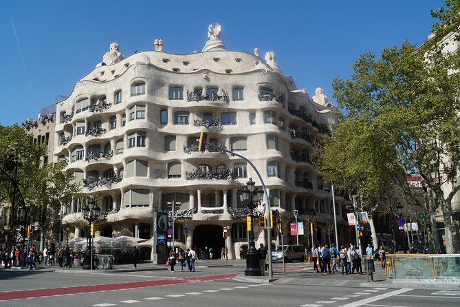 Casa Batllo Fast-Track Tickets, Barcelona Architecture Tour - Important Details on Tour Duration