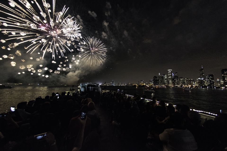 Chicago: Summer Fireworks Cruise With 3D Glasses and Music - Payment and Gift Options