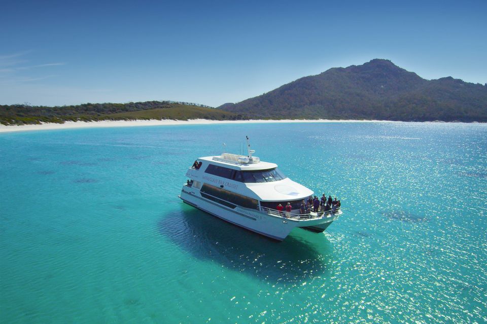 Coles Bay: Wineglass Bay Adults-Only Cruise With Lunch - Exclusive Sky Lounge Experience