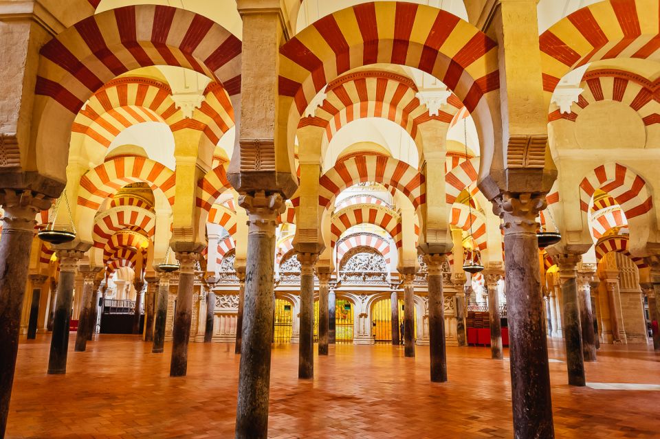 Córdoba: Jewish Quarter, Synagogue, Mosque, and Alcázar Tour - Tour Highlights