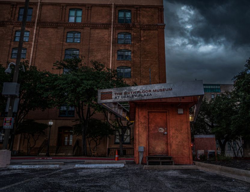 Dallas: Historic West End Ghost Walking Tour - Directions