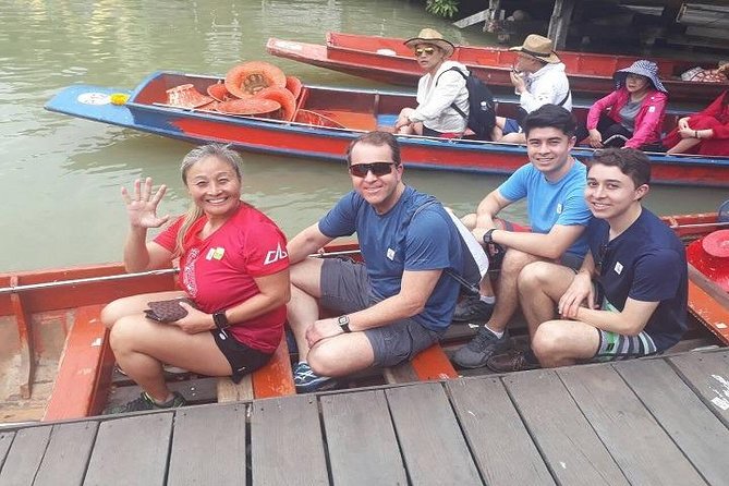 Damnoen Saduak Floating Market & Grand Palace One Day Tour - Common questions