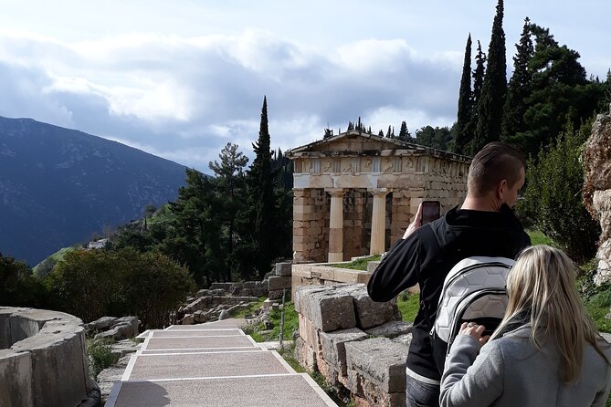 Delphi & Corycian Oracle Leonidas & 300 Battlefield Private Tour - Common questions