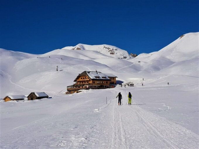 Dolomites Snowshoes Winter Hike - Snowshoe Usage