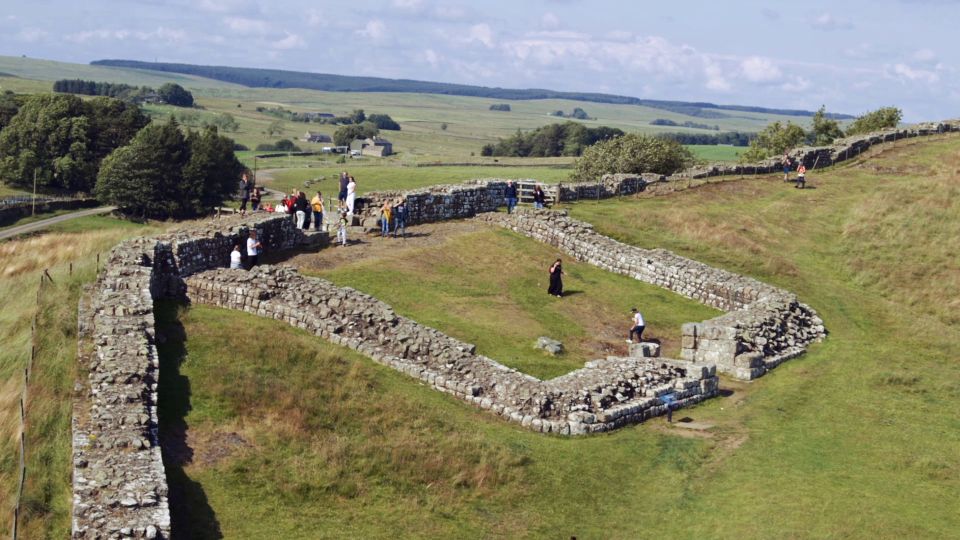 Edinburgh: Rosslyn Chapel and Hadrian's Wall Tour in Spanish - Miscellaneous