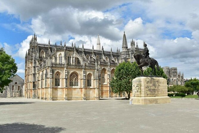 Enchantments of the Sanctuary of Fatima Batalha and Obidos in Lisbon - Common questions