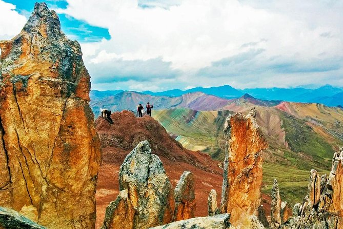 Excursion to Palcoyo Rainbow Mountain Full Day From Cusco. - Inclusions and Amenities