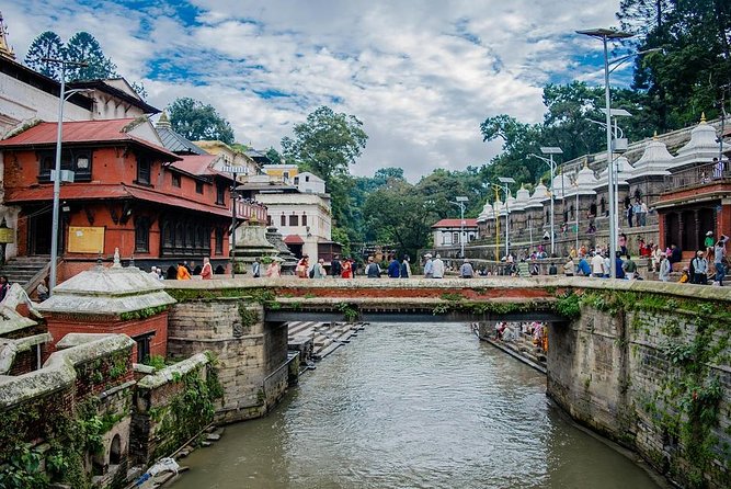 Explore Swayambhunath Stupa, Pashupatinath Temple and Bhaktapur Durbar Square - Tips for Visiting and Exploring