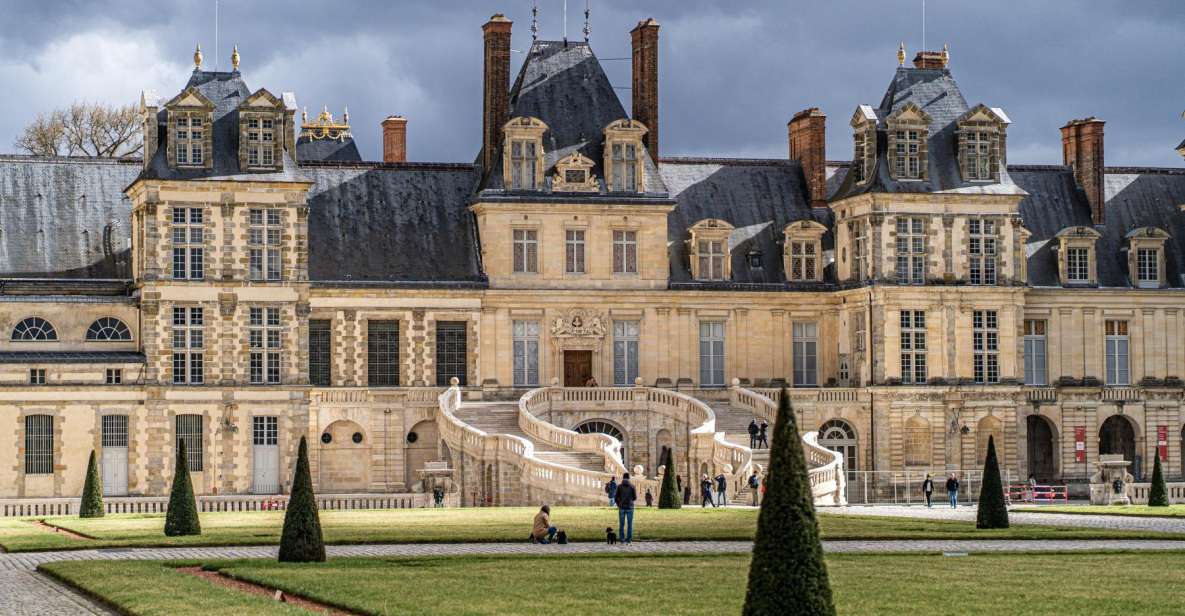 Fontainebleau Palace: Skip-the-Line Small-Group Guided Tour - Meeting Point and Visitor Reviews