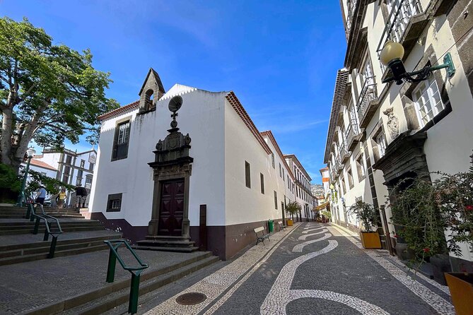 Food and Culture Tour of Funchal - Common questions