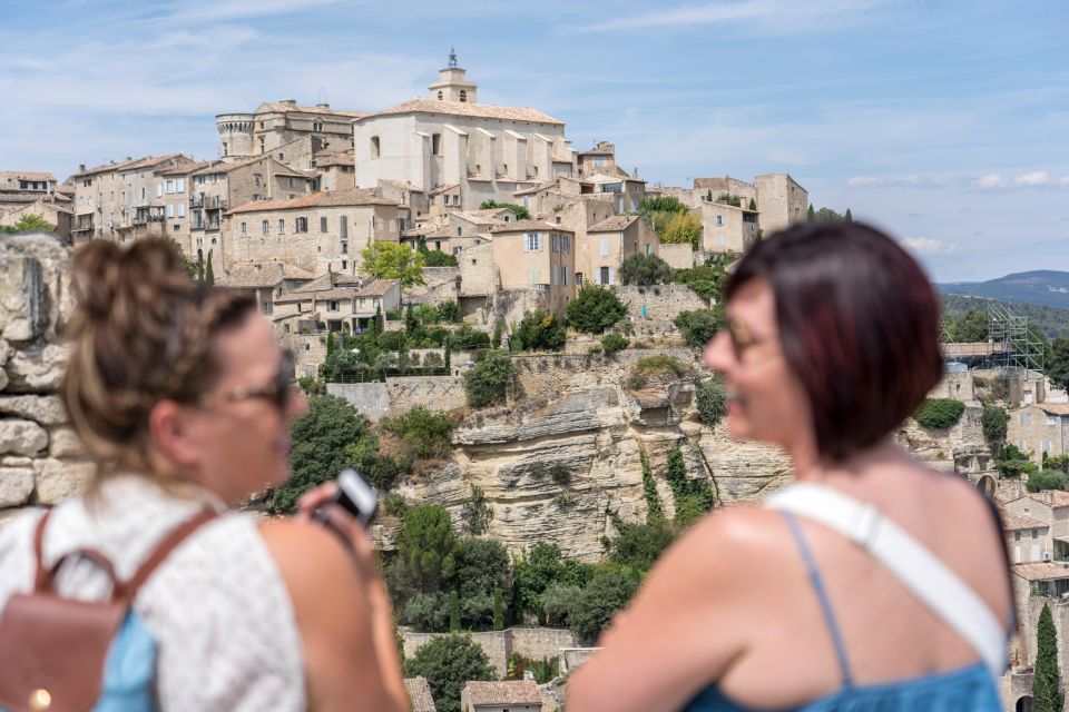 From Aix-en-Provence: Luberon Market & Villages Day Tour - Live Tour Guide