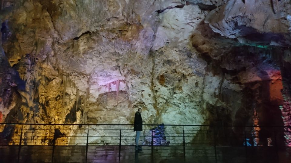 From Alicante: to the Caves in Europe, Canelobre. Gidovik - Inclusions