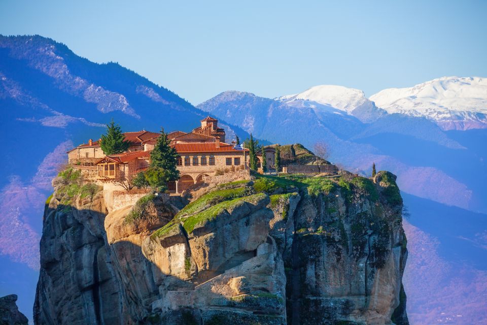 From Athens: Meteora Day Trip With Audioguide & Free Lunch - Lunch Details