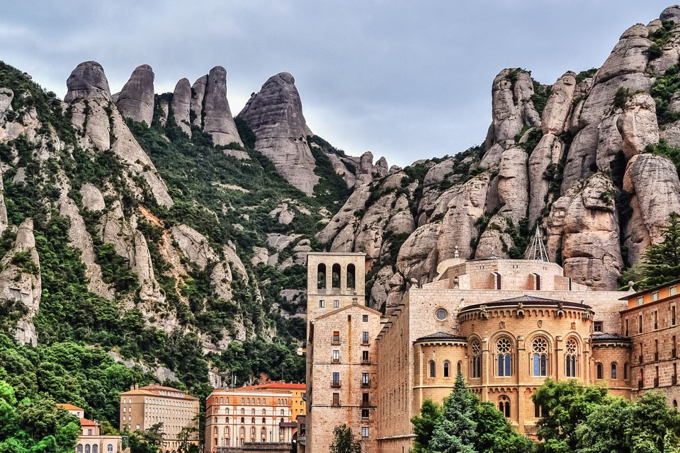 From Barcelona: Montserrat Half Day Guided Tour - Traveler Feedback