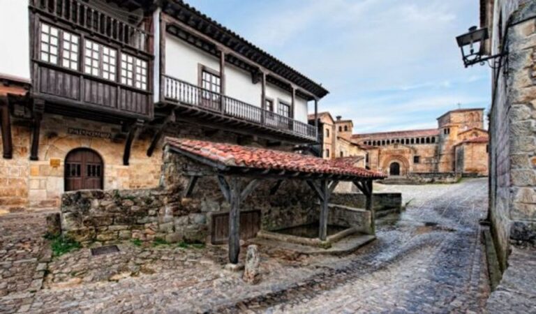 From Bilbao: Villages of Cantabria Private Tour With Lunch