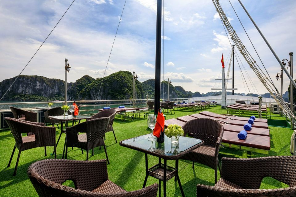 From Ha Noi: Lan Ha Bay Overnight Cruise Small Group - Clean and Spacious Boat
