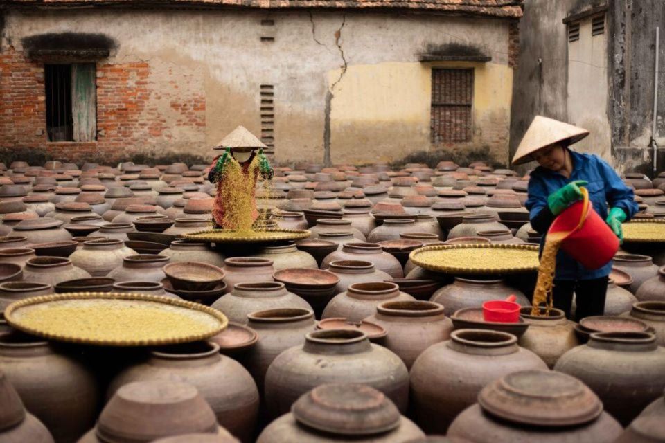 From Hanoi: Bamboo Fish Trap Village & Soy Sauce Village 1-D - Common questions
