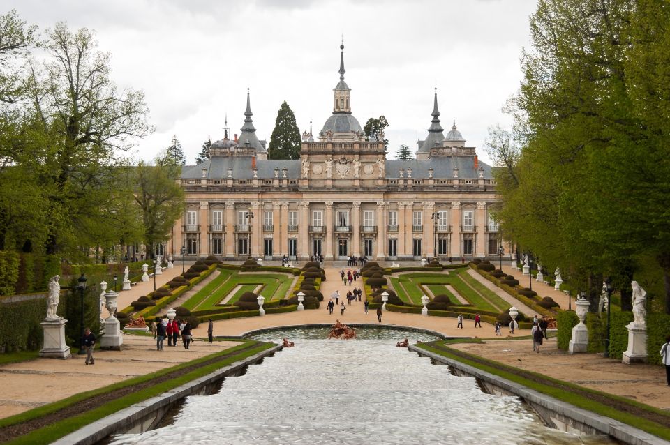 From Madrid: Segovia and La Granja Full-Day Guided Tour - Lunch Options