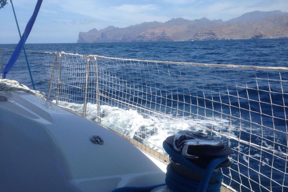 From Puerto De Mogán: Sailboat Trip With Food and Drinks - Crew and Service Excellence