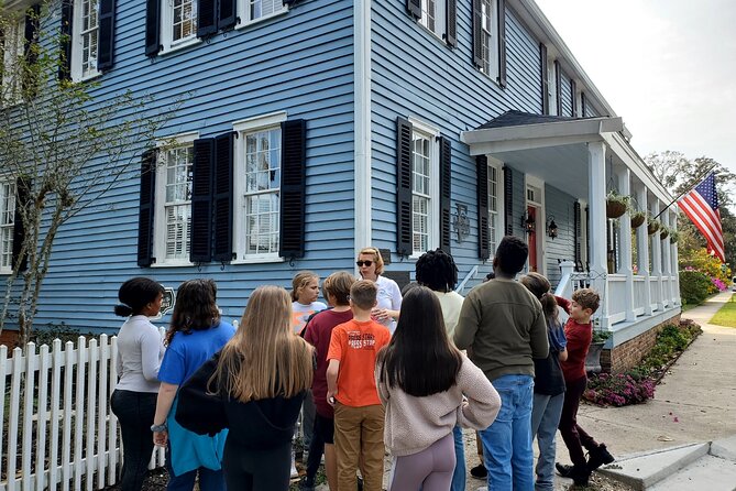 Fugitives, Fighters, and Fudge: St. Marys Walking Tour - Common questions