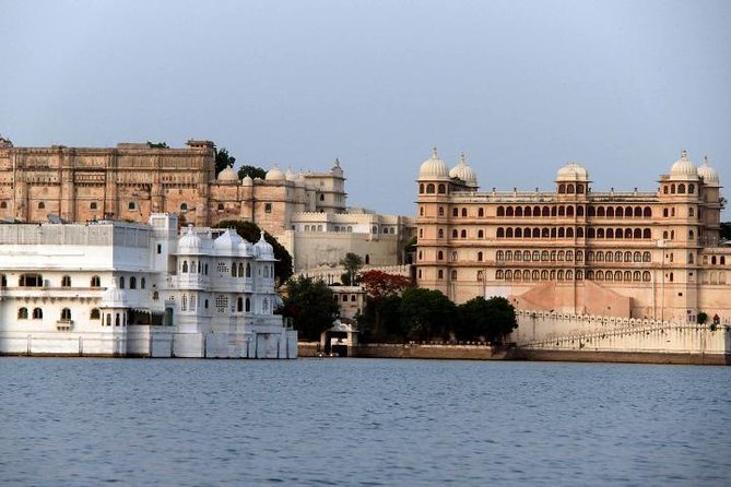 Full-Day Private City Tour of Udaipur Including Boat Ride in Lake Pichola - Common questions