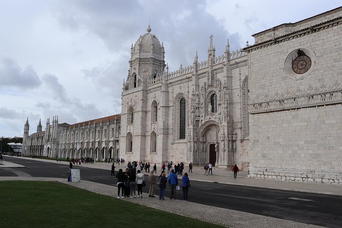 Full Day Small Group Tour in Lisbon: The Most Complete City Tour - Booking Information