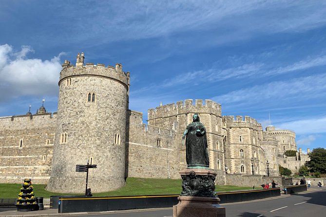 Gatwick Airport Arrival To London Via Windsor Castle - Overview and Key Points