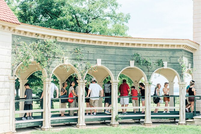 George Washingtons Mount Vernon & Old Alexandria Half-Day Guided Tour From DC - Transportation Quality