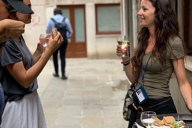 Guided Small Group Kickstart Food Tour of Venice - Wine and Cicchetti Tasting