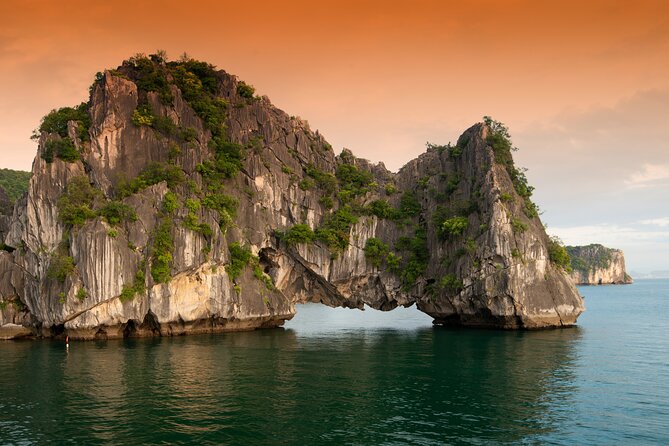 Halong Bay 6 Hours Cruise With Buffet, Sung Sot, Luon Cave, Titop - Common questions