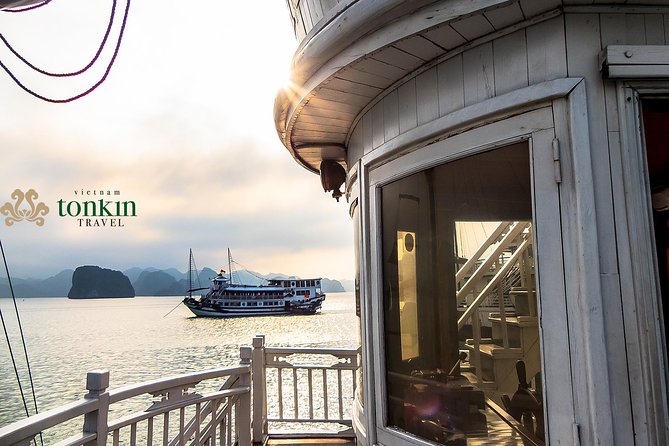 Halong Bay Boutique Cruise 2d/1n Tour: Kayaking, Swimming, Titop Island & Cave - Itinerary