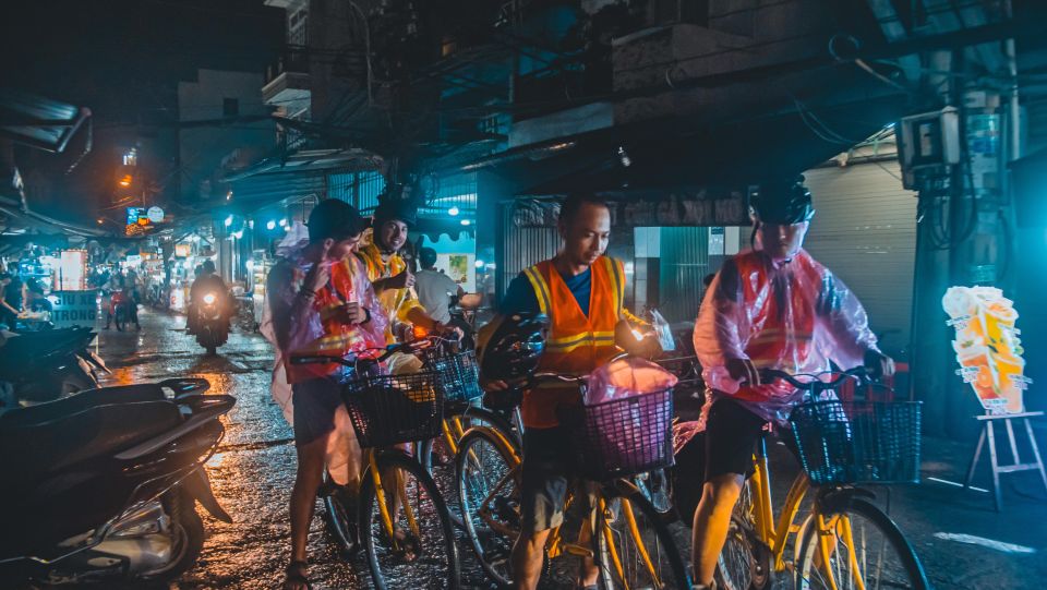 Ho Chi Minh City: Street Foodie Night Cycling Tour - Customer Reviews